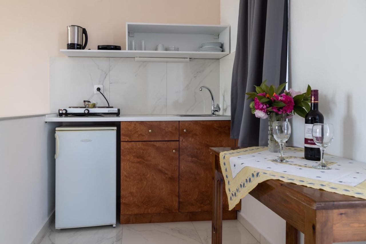 Miros Hotel Apartments Tigaki 外观 照片